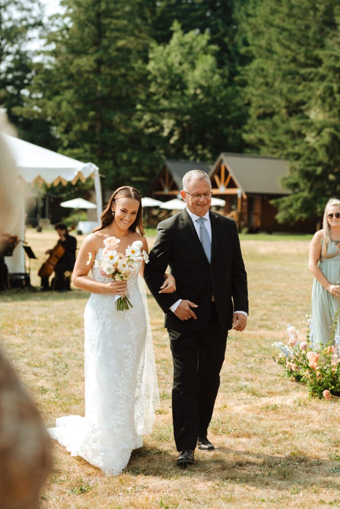 summer garden wedding in the Columbia River Gorge at Wind Mountain Ranch, outdoor ceremony with mountain views