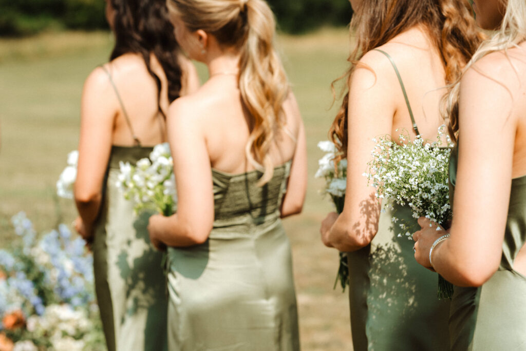 summer garden wedding in the Columbia River Gorge at Wind Mountain Ranch, outdoor ceremony with mountain views