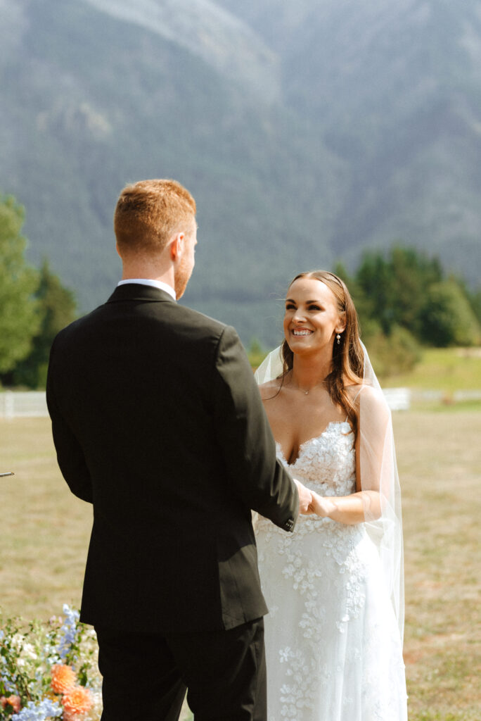 summer garden wedding in the Columbia River Gorge at Wind Mountain Ranch, outdoor ceremony with mountain views