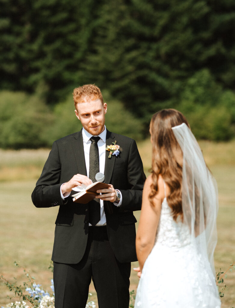 summer garden wedding in the Columbia River Gorge at Wind Mountain Ranch, outdoor ceremony with mountain views