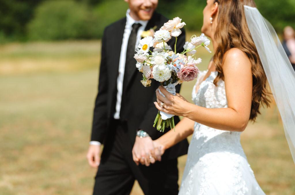 summer garden wedding in the Columbia River Gorge at Wind Mountain Ranch, outdoor ceremony with mountain views