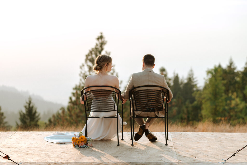 bride and groom wedding portraits at oregon forest wedding at mount Tom House